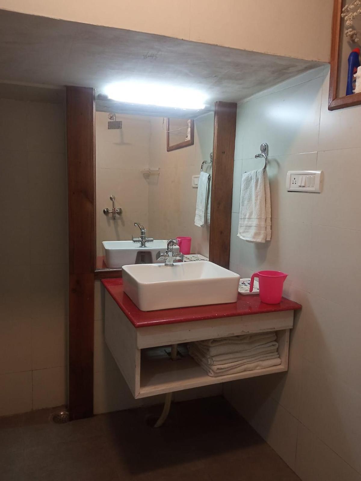 נייניטל The Hive Cottage By Royal Collection Hotels מראה חיצוני תמונה